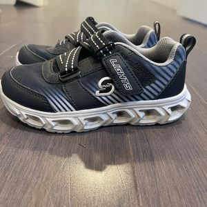 Boys sketchers light up shoes